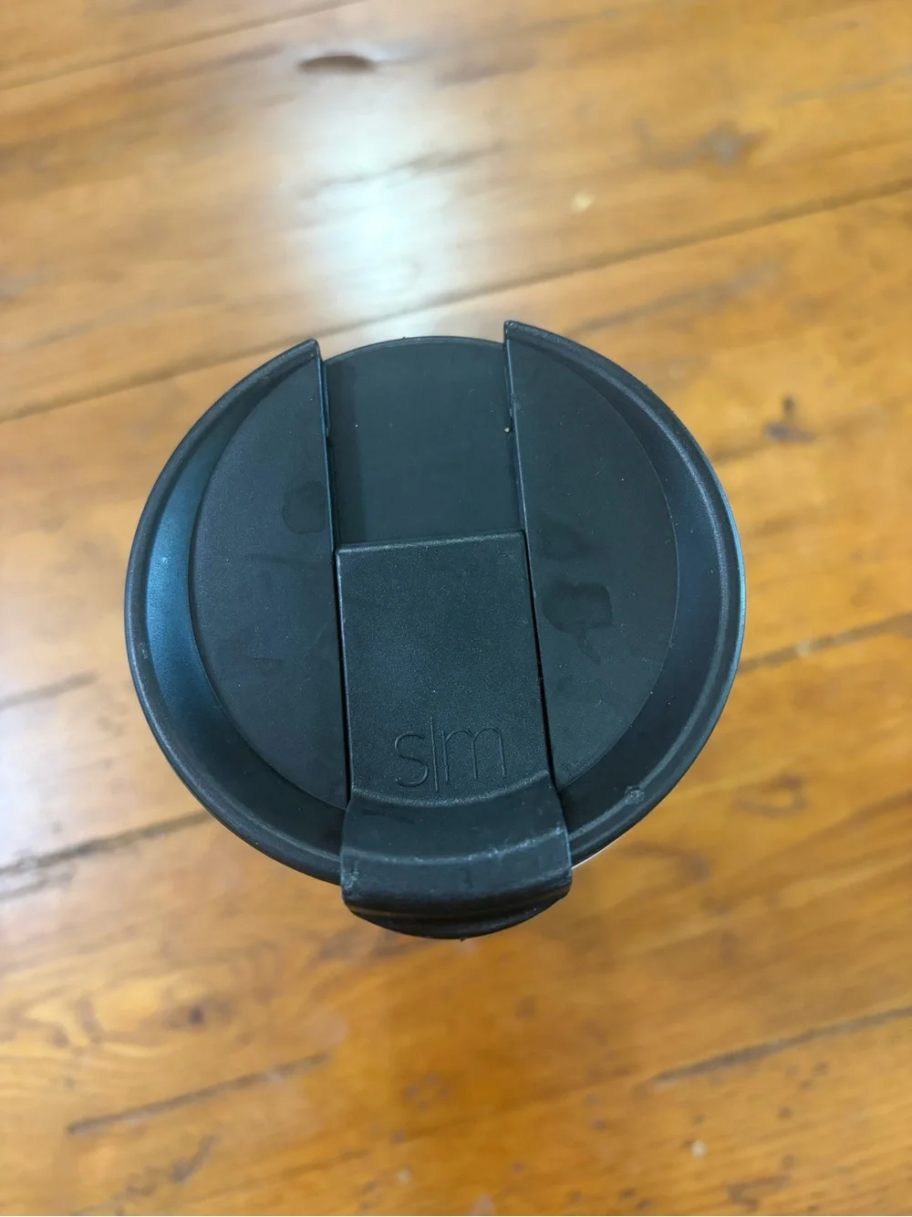 White Simple Modern Tumbler with Black Lid